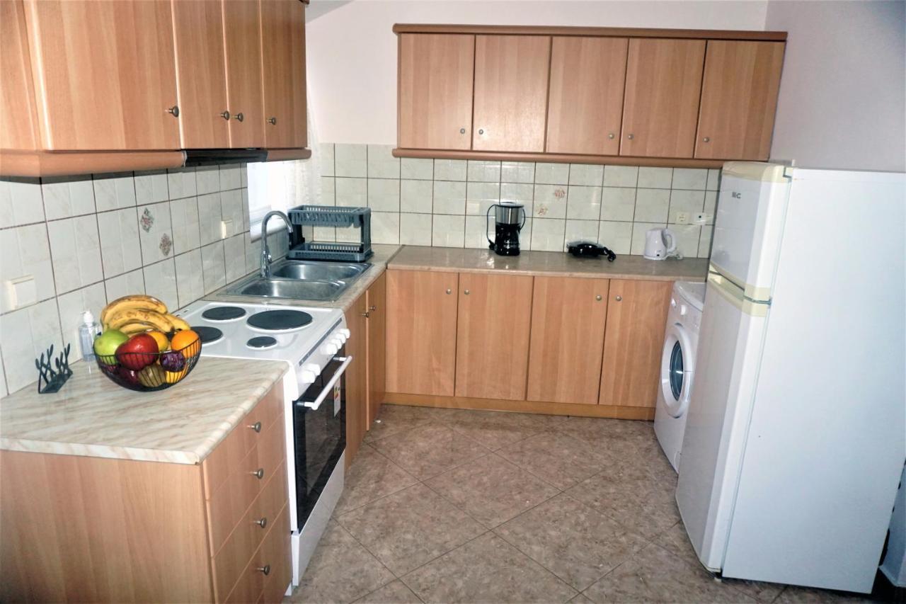 Lasithiotakis Apartments Poros  Exterior photo